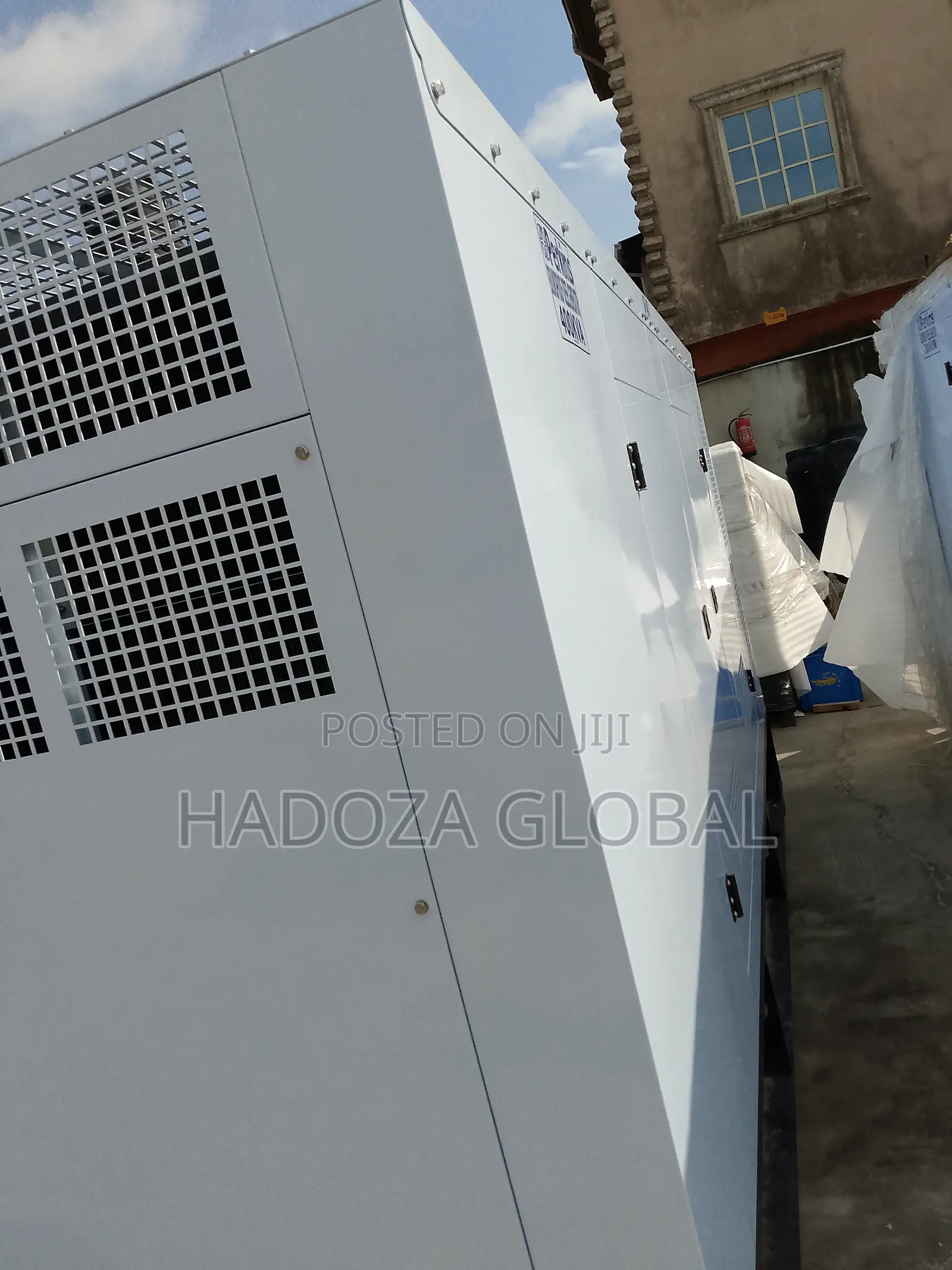Industrial-Grade 400kva Soundproof Perkins Generator