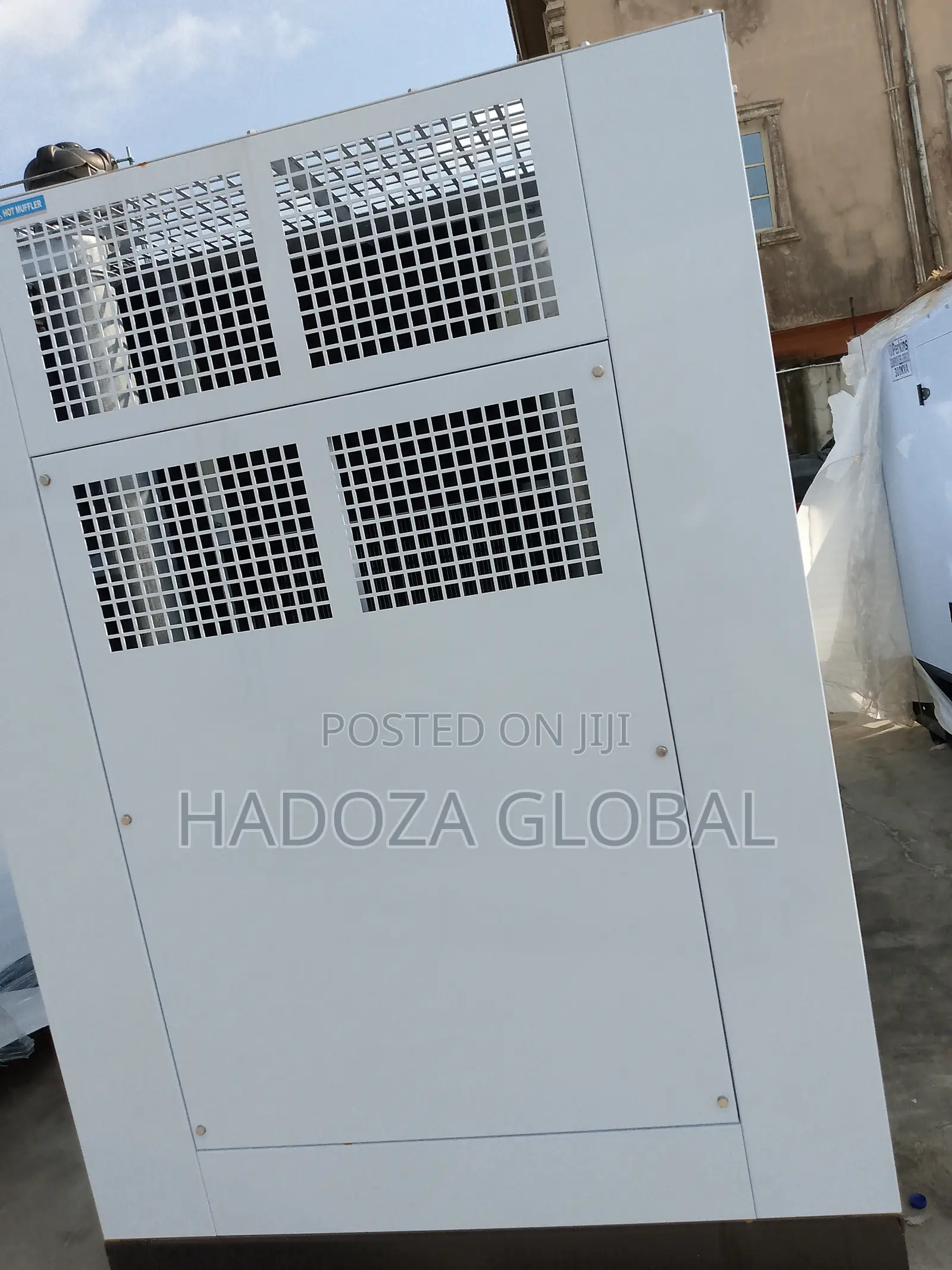 State-of the-Art 400kva Soundproof Perkins Generator