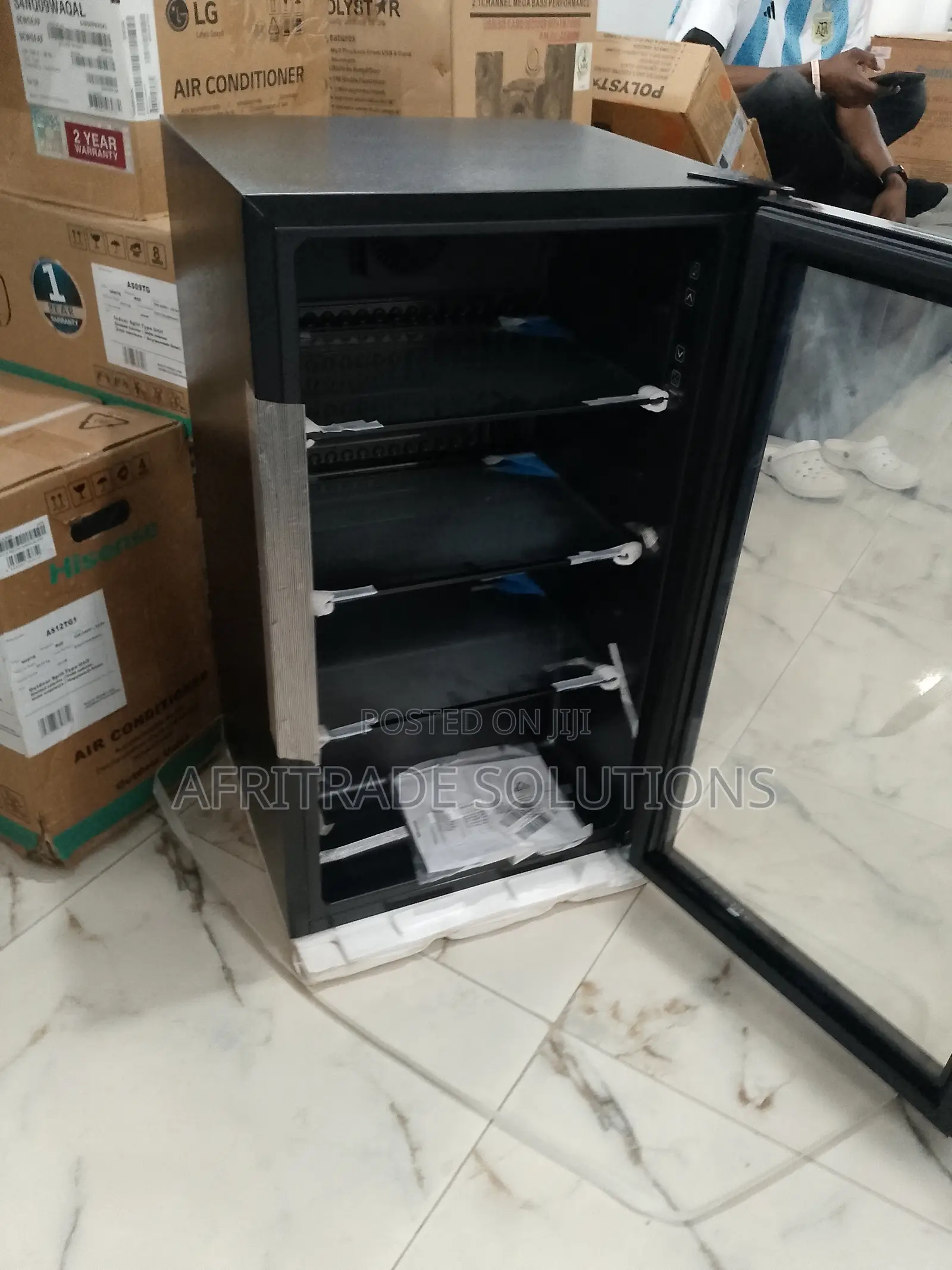 Enhance Hisense 90L Beverage Chiller 34656