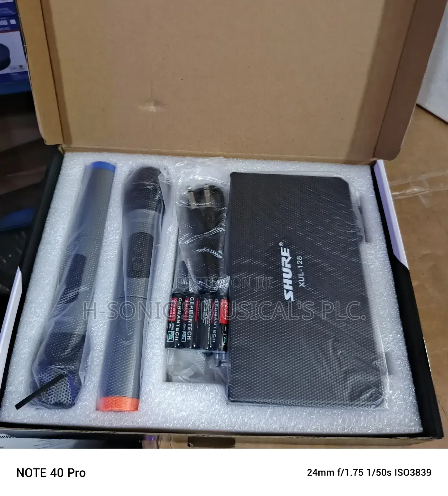 Professional Shure Xul-128 Wireless Microphone