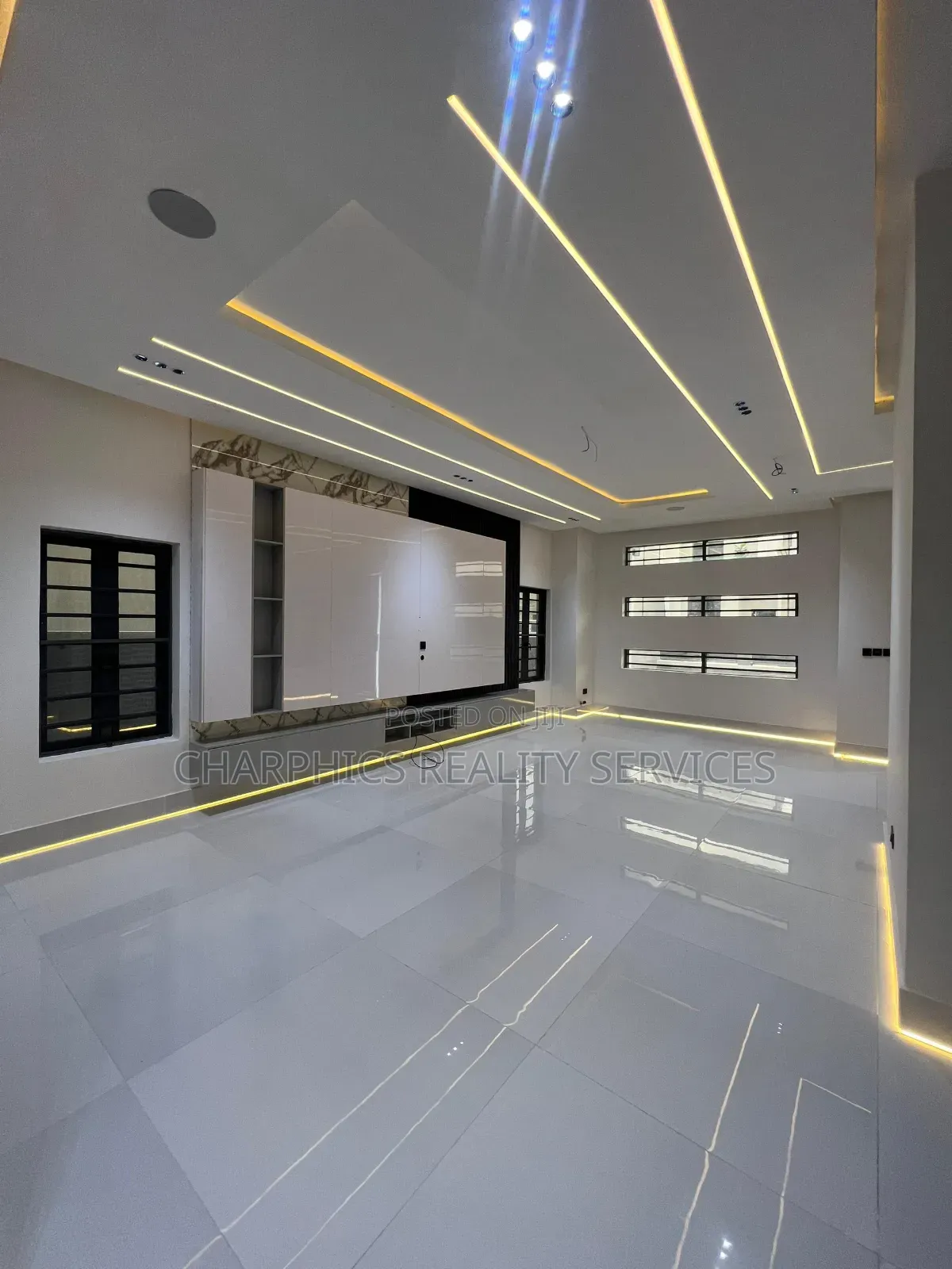 5bdrm Duplex in Ajah for sale