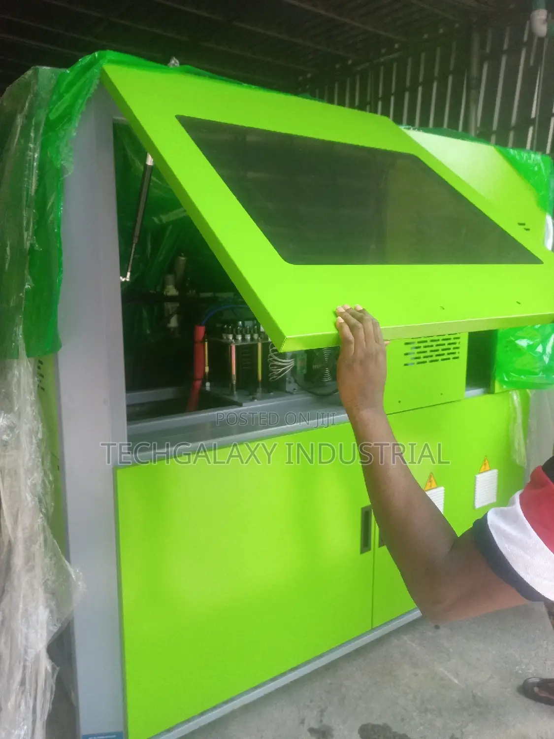 Automatic Pet Blowing Machine
