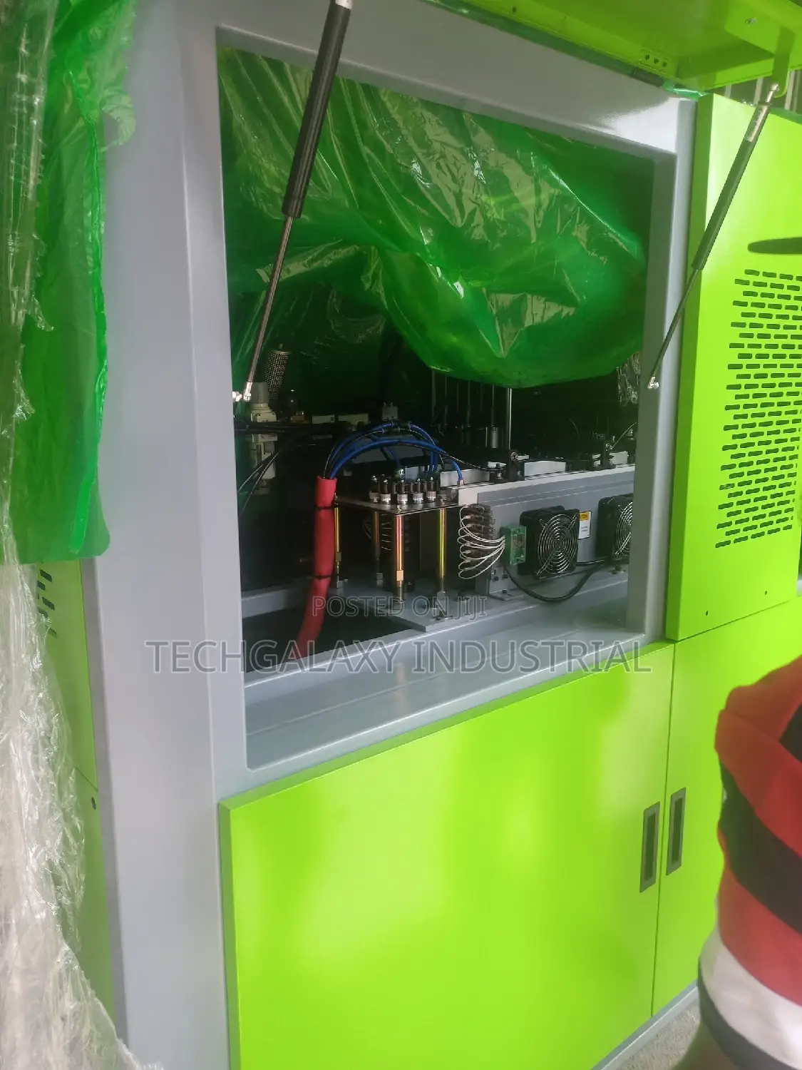 Automatic Pet Blowing Machine