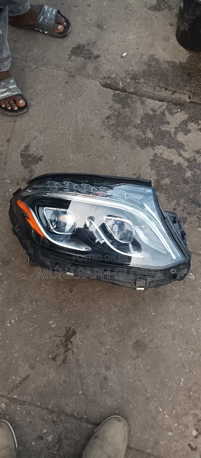 2018 Model Mercedes Benz GLS 450 LED Headlamp.
