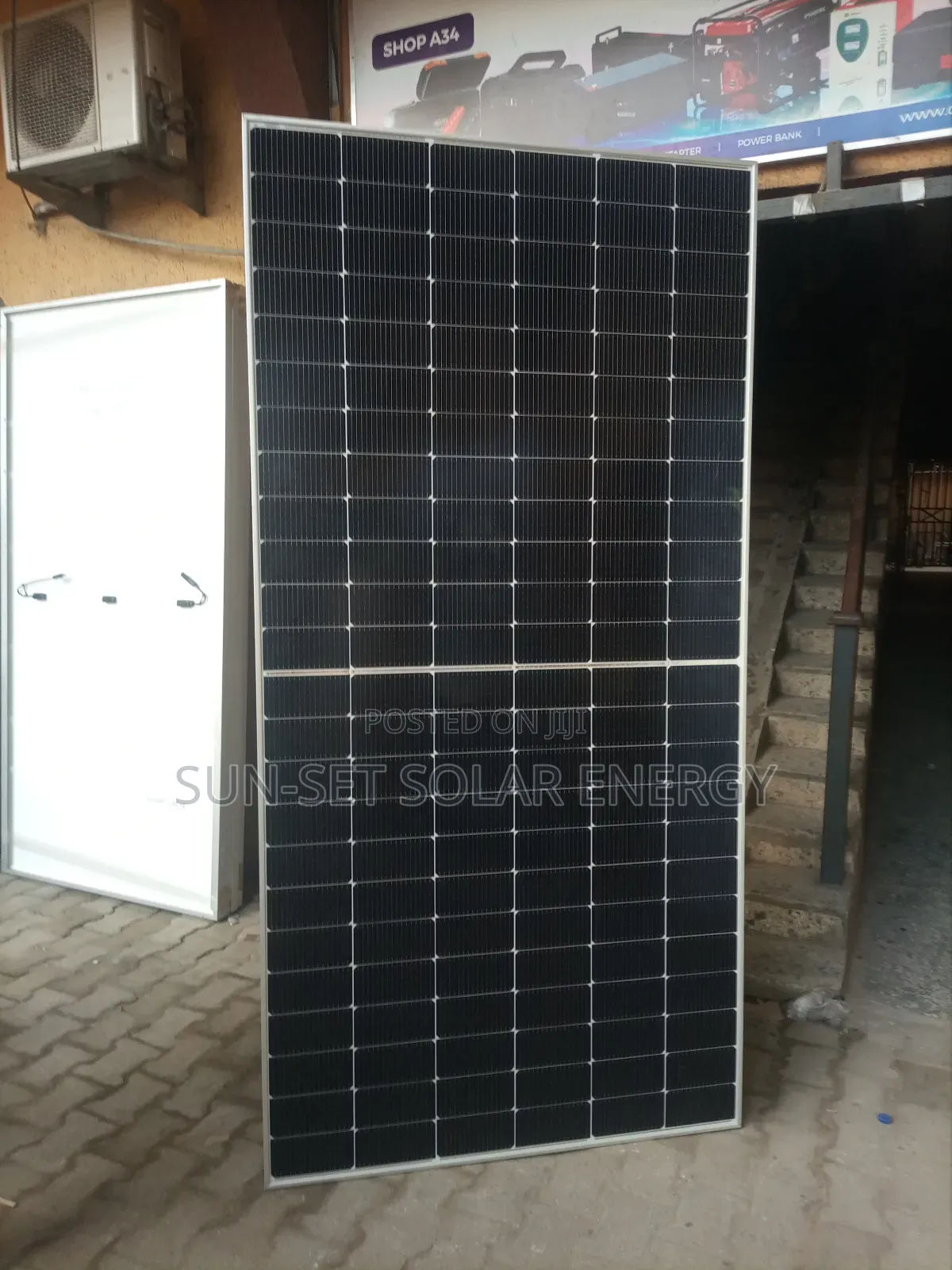Trina Solar Panels 600w. 15yrs Warranty