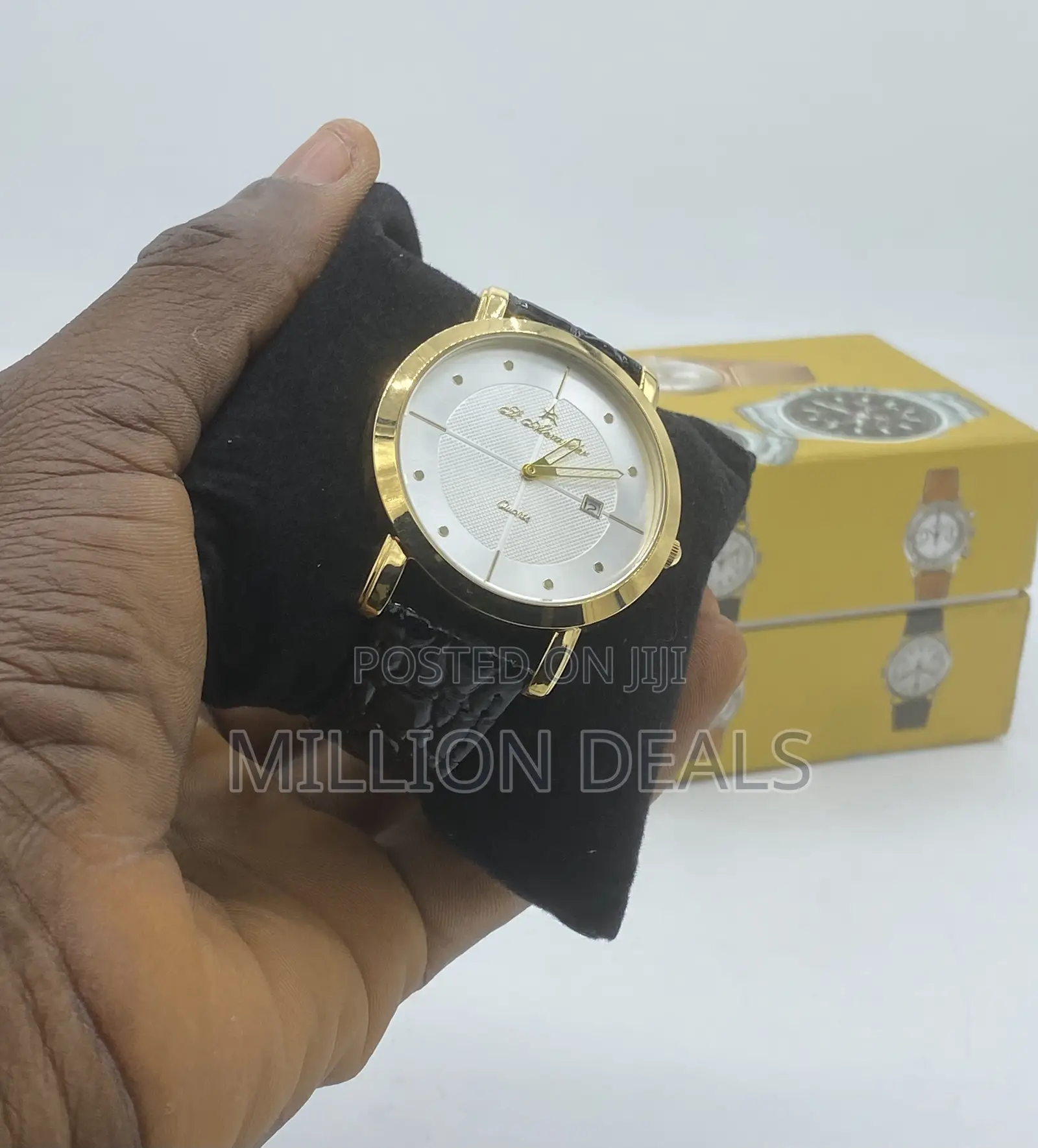 Light Weight Slim Leather Strap Men’S Wrist Watch