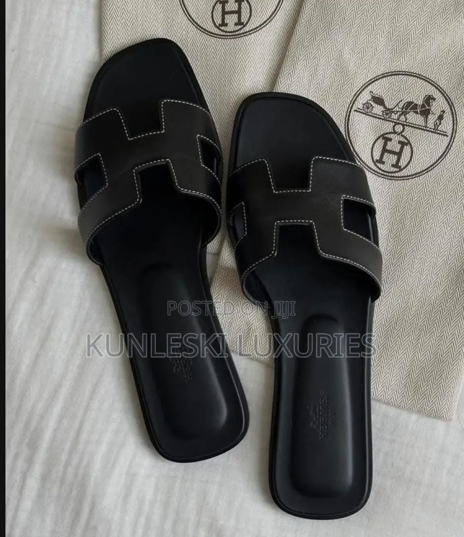 Original Oran Hermes Slippers In Two Colorways