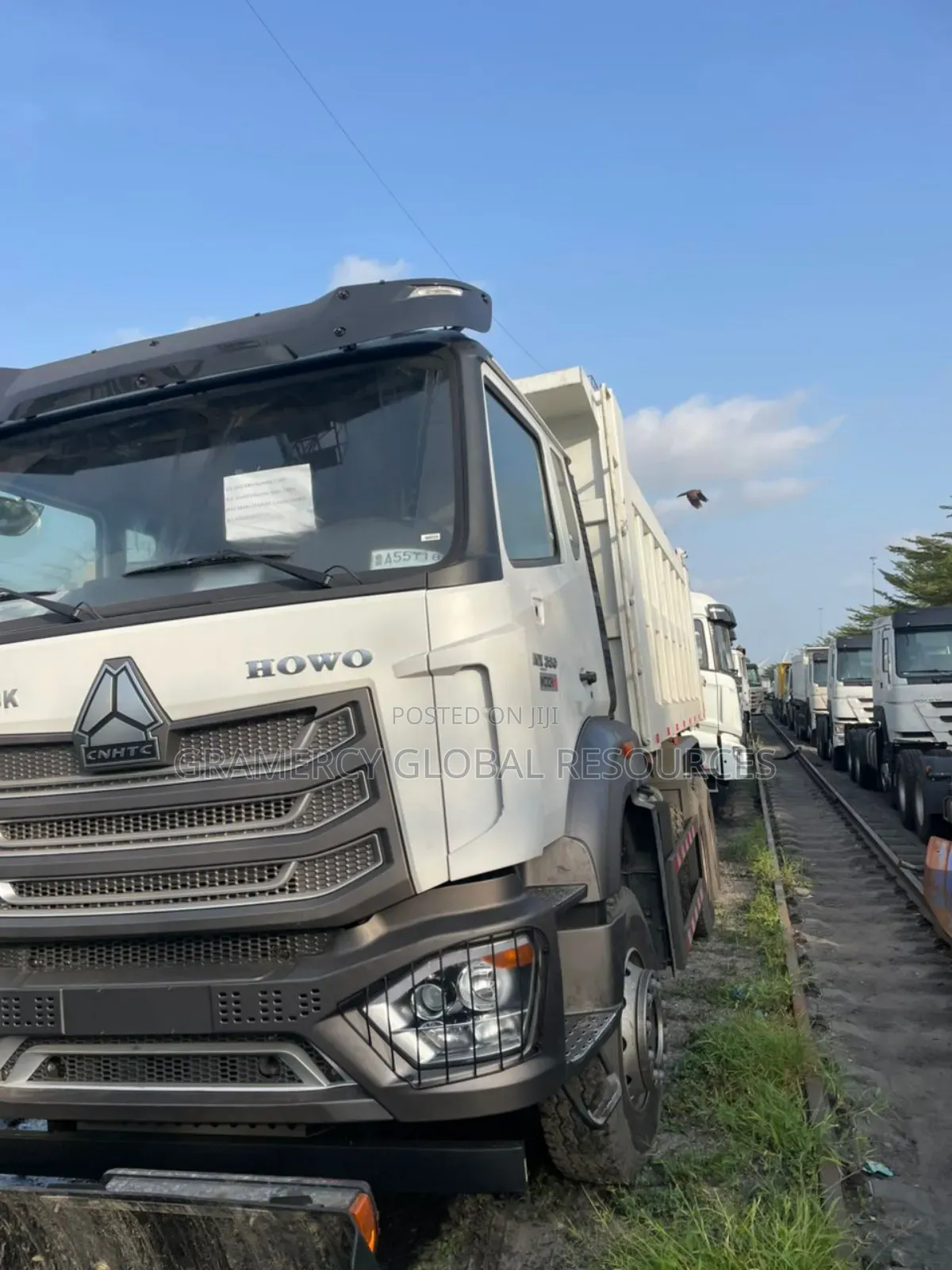 New HOWO Tipper Trucks 10 Tyre Trailer Head 2024 White 380hp