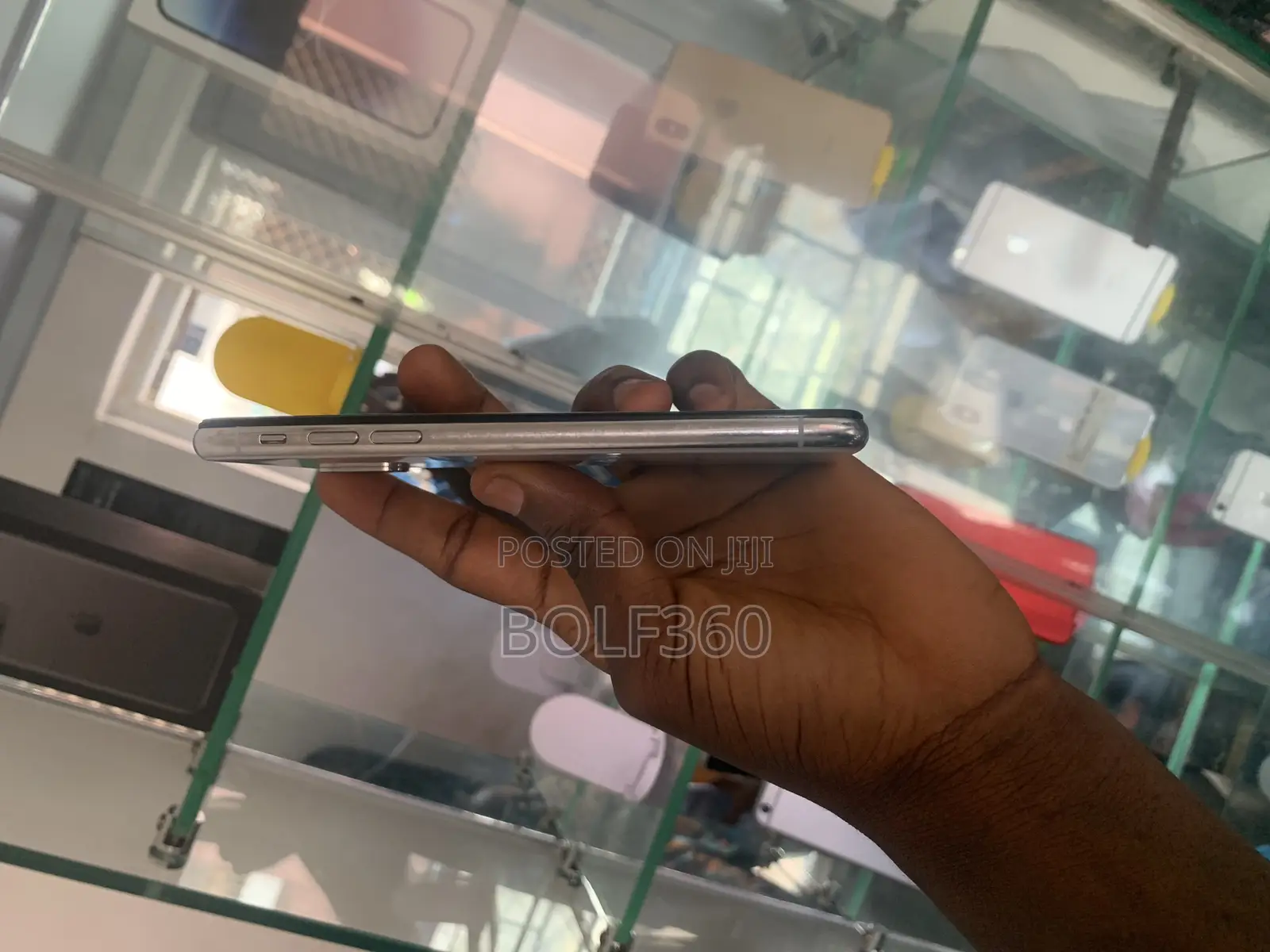 Apple iPhone X 64 GB White