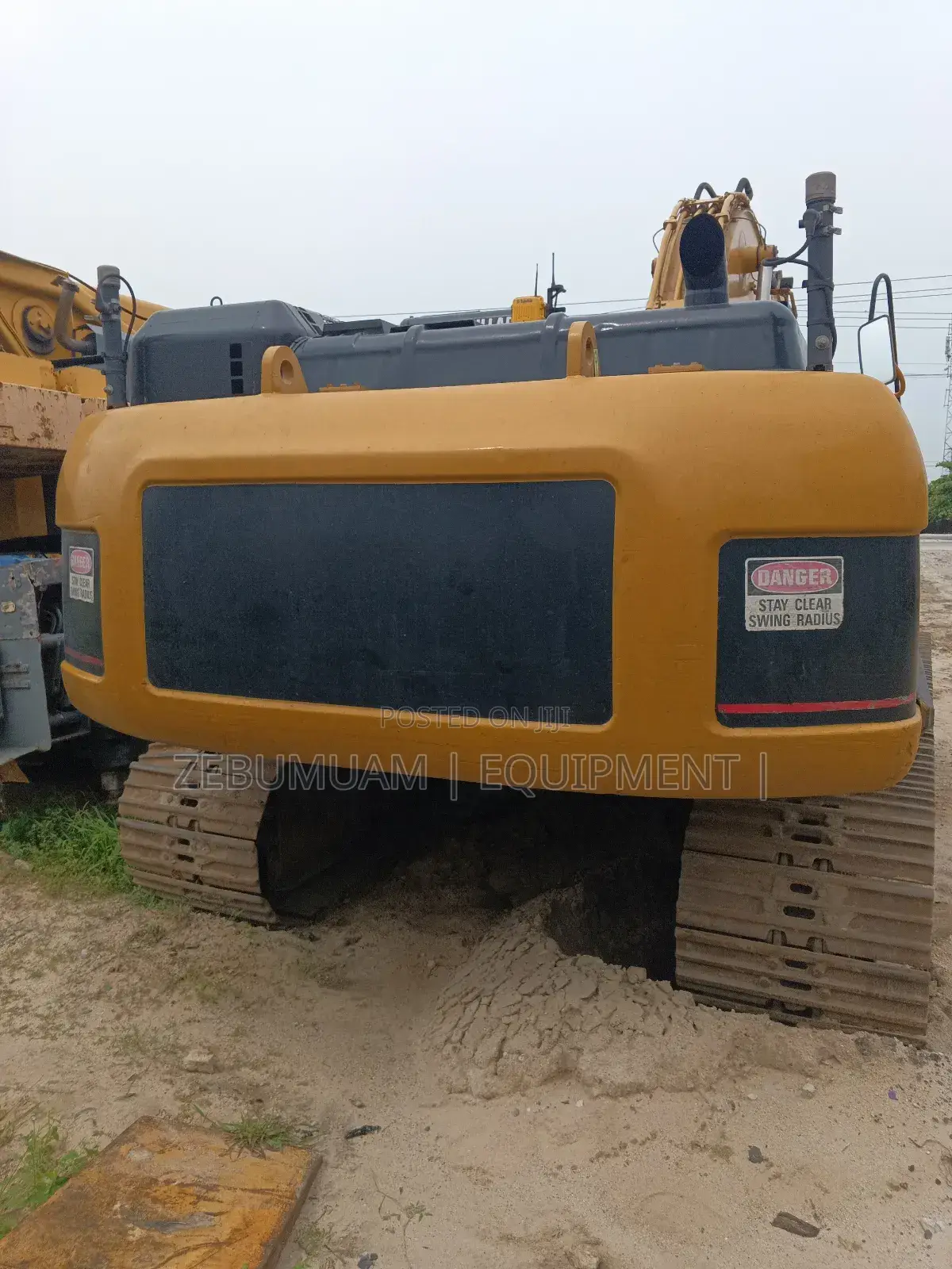 Caterpillar Excavator 330 D, Foreign Used. For 200M Naira.