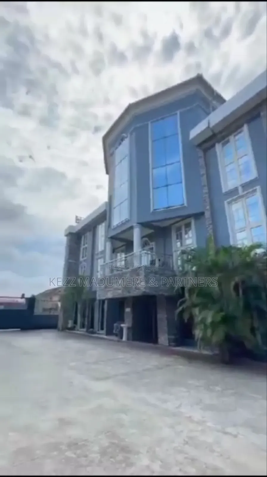 For Sale: 31 Rooms Hotel , Gra ,Ph