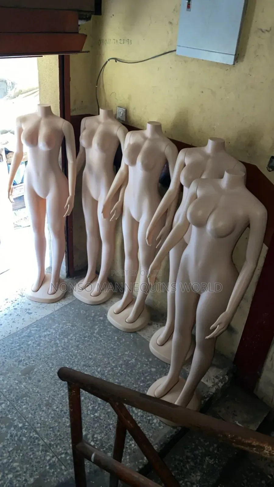 Headless Fenale Dummy for Fashion