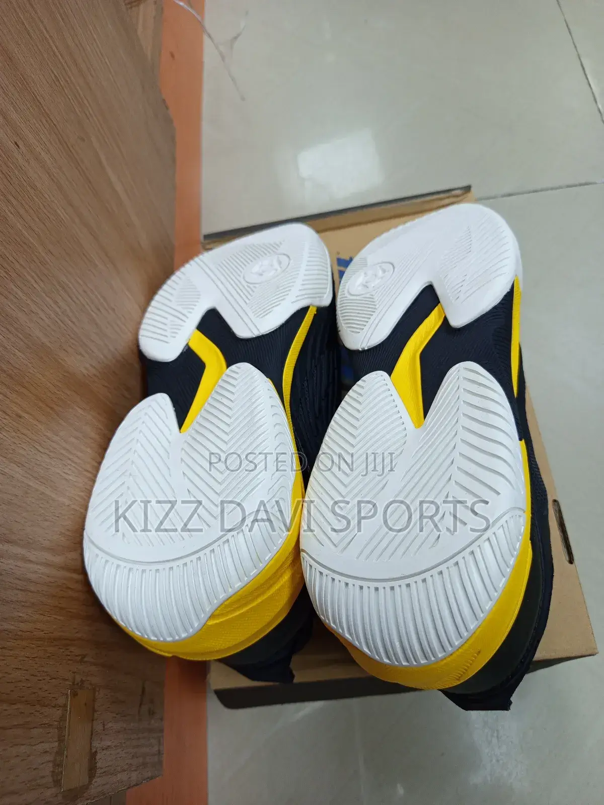 Kazu Lawn Tennis Canvas All Size 40 to 46 Is Available New