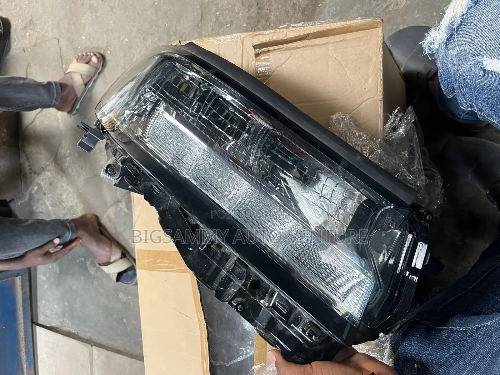 Landcruiser 2022/2023 Headlight One Side