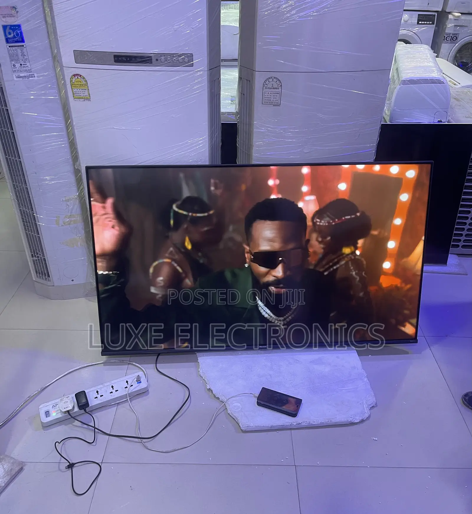 55 Inches Made in Europe Hisense QLED Smart Tv 2024 Model