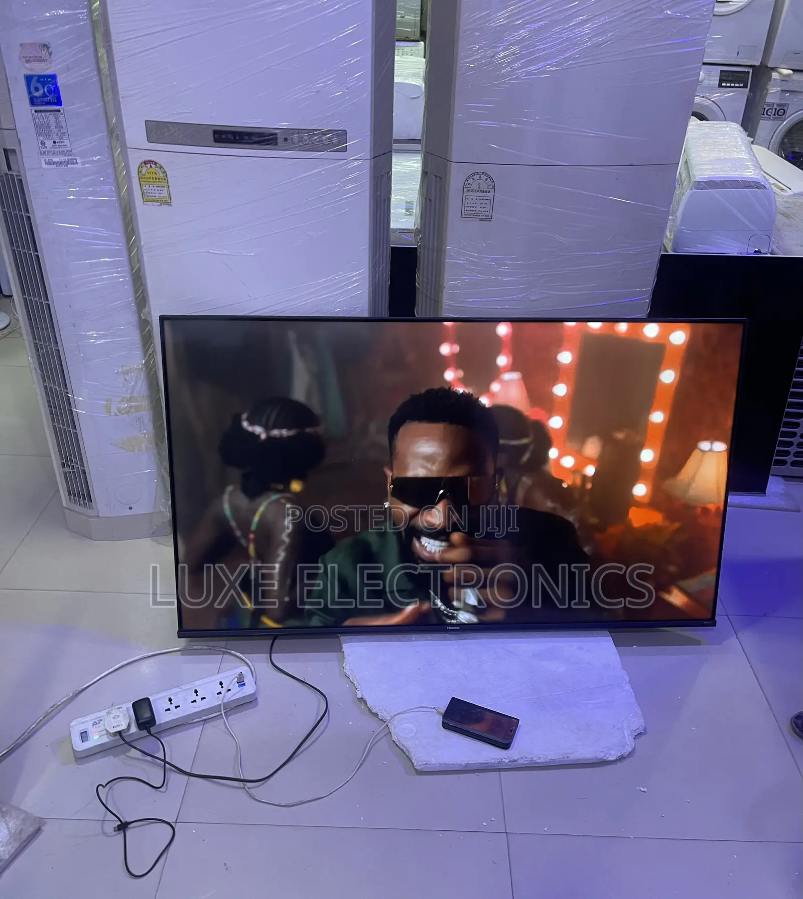 55 Inches Made in Europe Hisense QLED Smart Tv 2024 Model