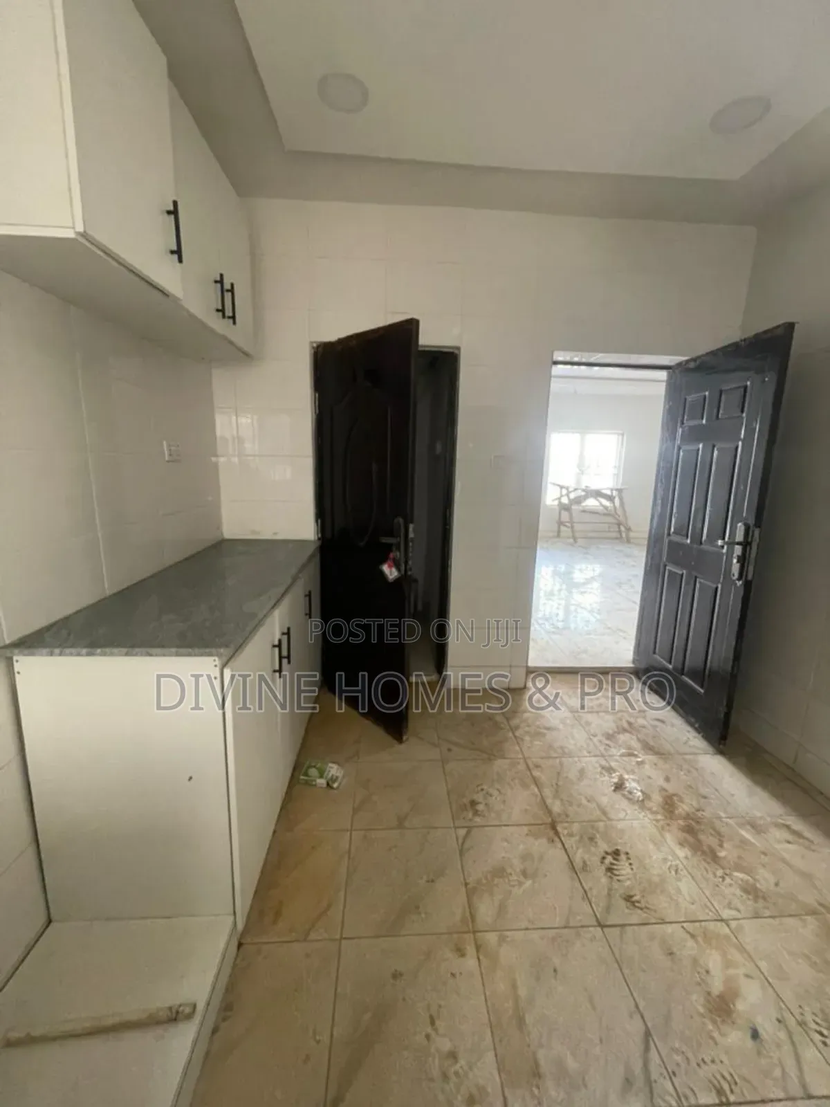 4bdrm Duplex in Life Camp for sale