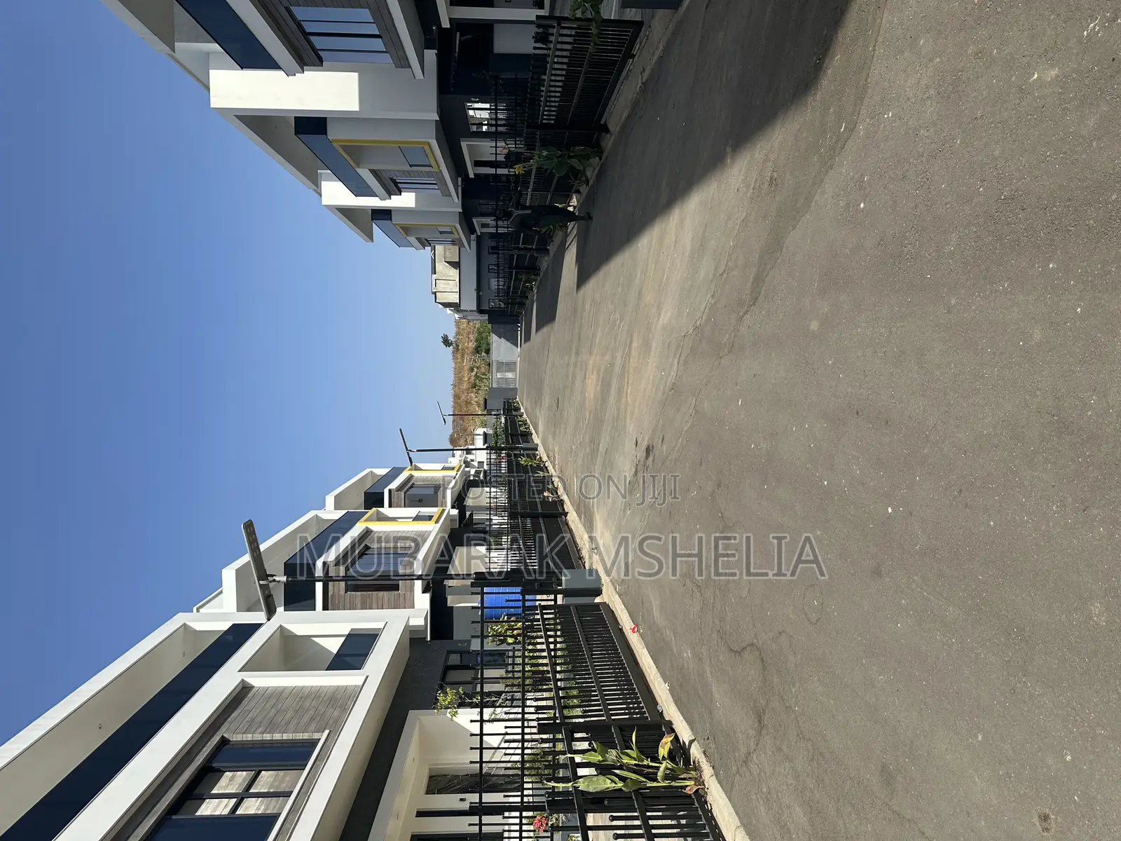 6bdrm Duplex in Guzape District for sale
