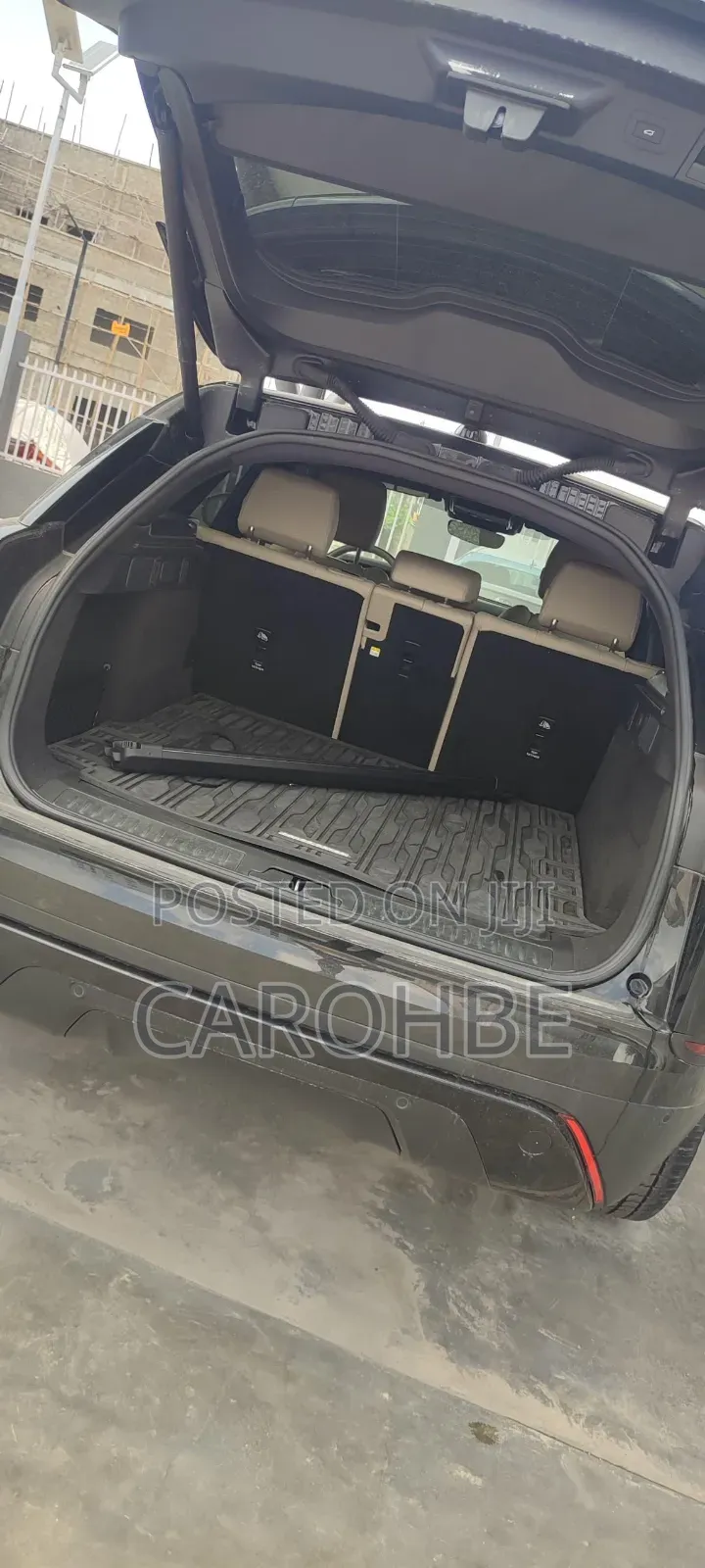 Land Rover Range Rover Velar R-Dynamic S 2023 Black