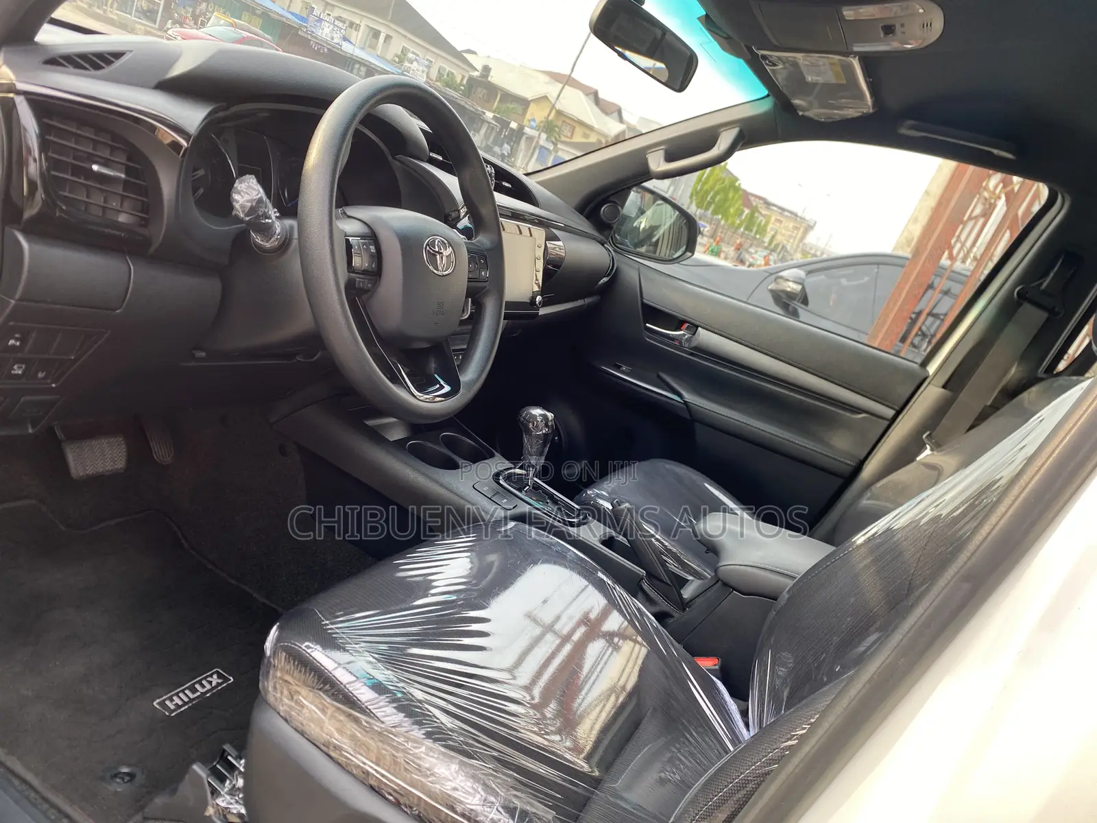 New Toyota Hilux 2022 White