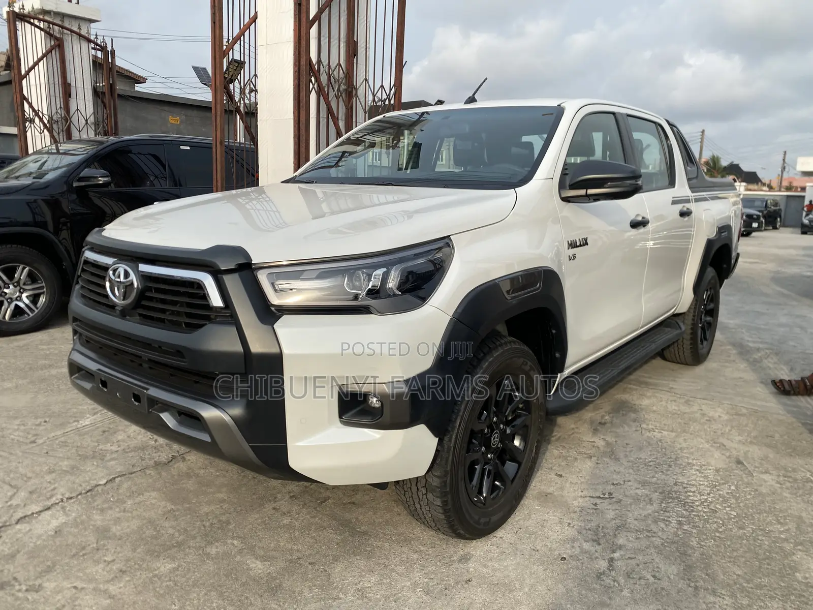 New Toyota Hilux 2022 White