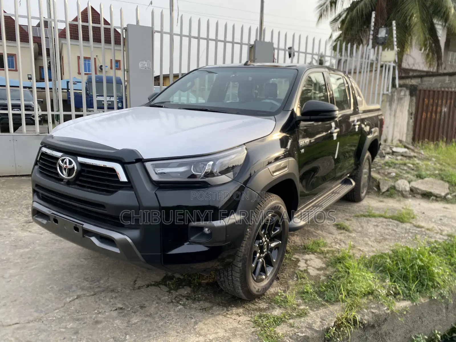 New Toyota Hilux 2024 Black