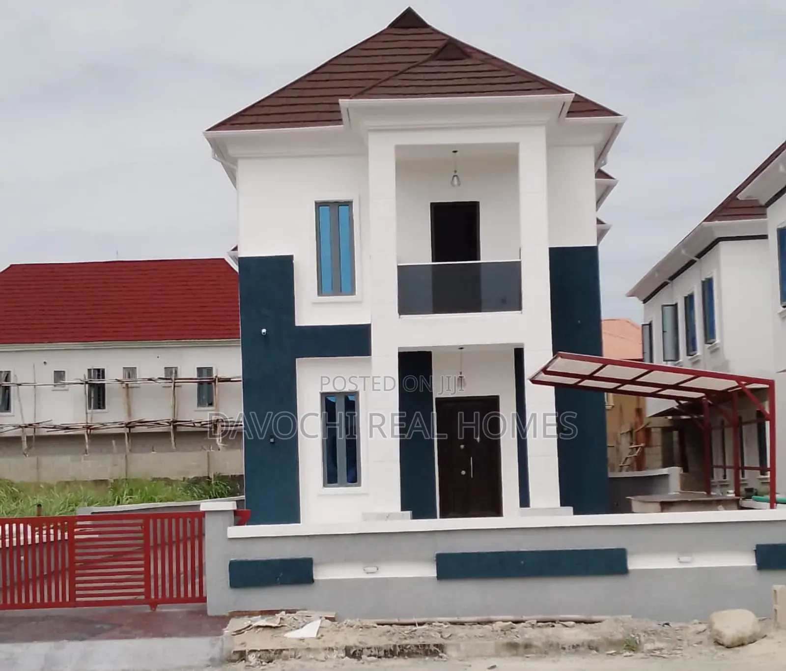 5bdrm Duplex in Peace Estate for sale