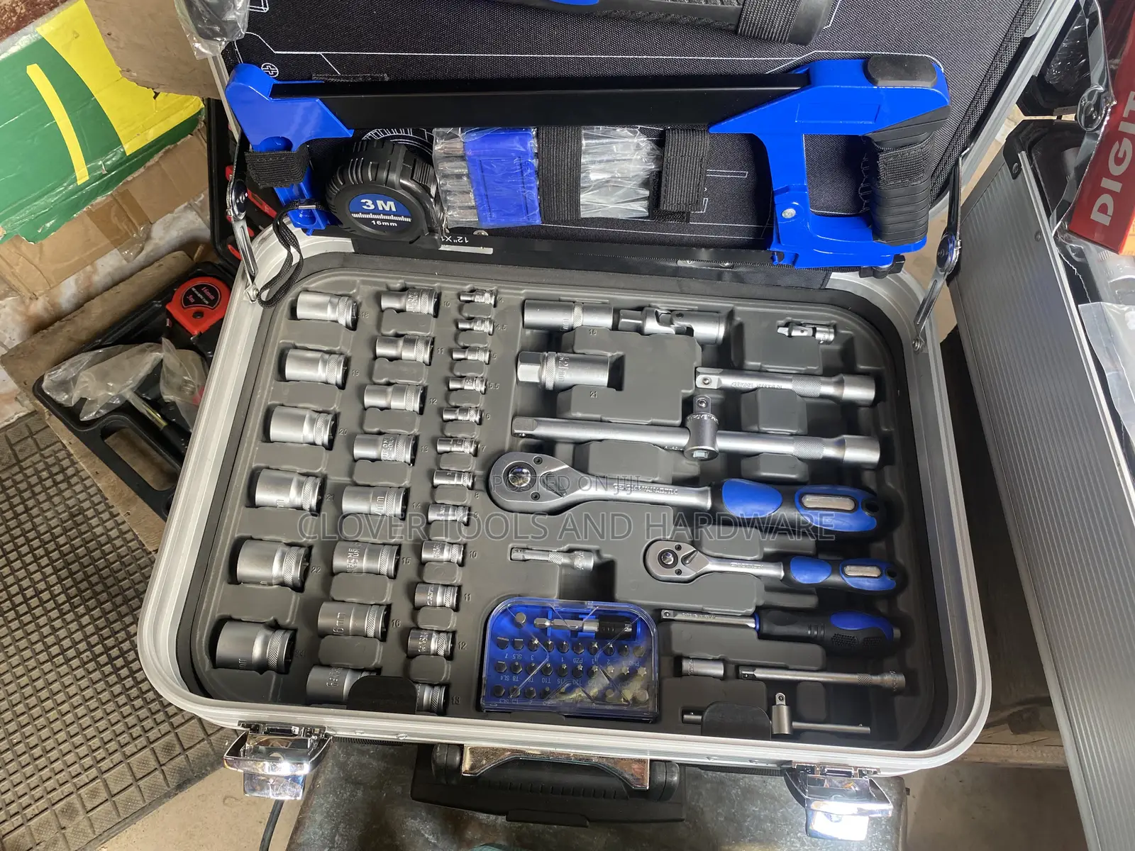 132pcs Original CRV Tool Set in ABS Trolley Case