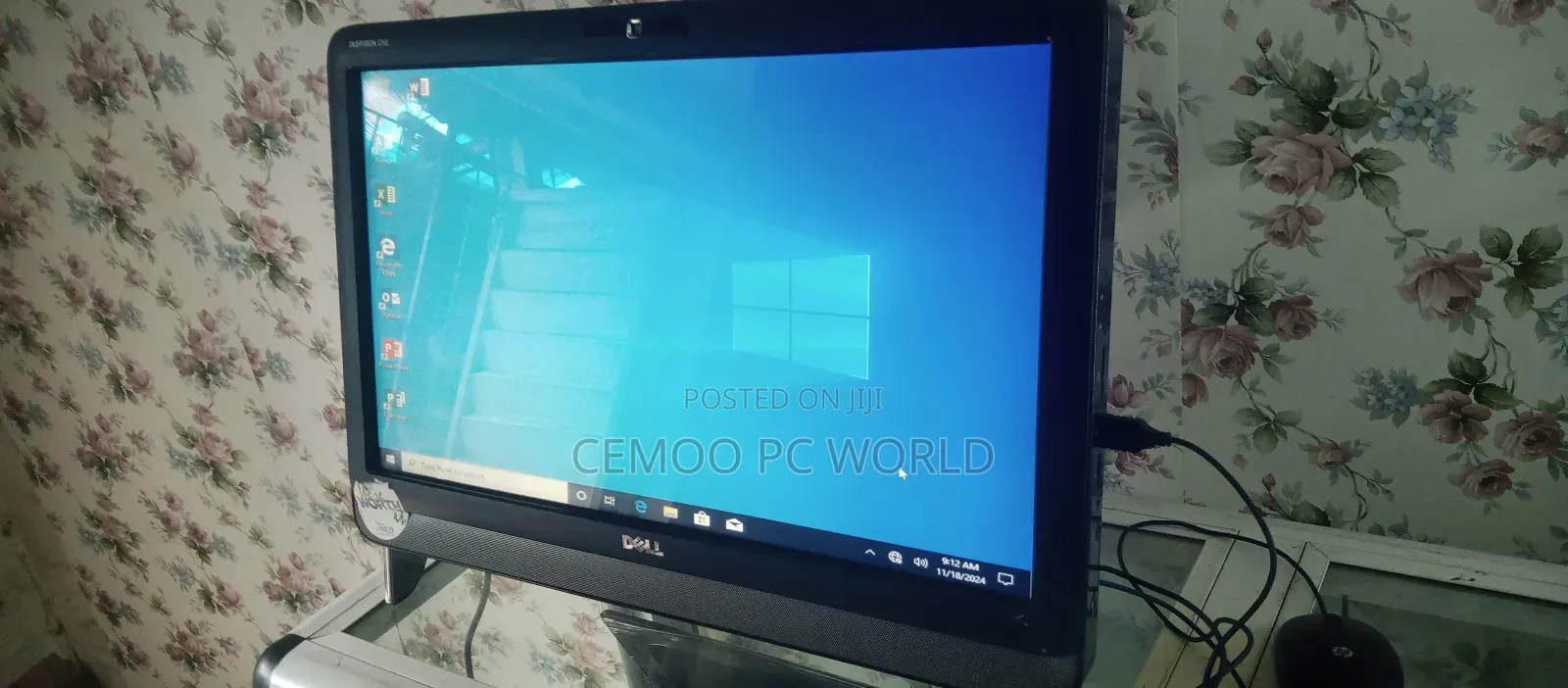 Desktop Computer Dell Inspiron One 2205 4GB AMD HDD 500GB