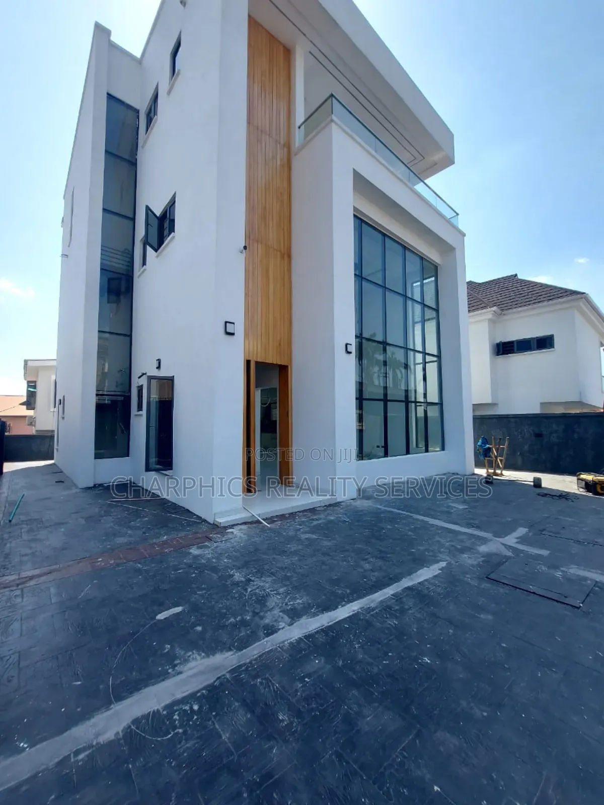 4bdrm Duplex in GRA Phase 2 Shangisha for sale