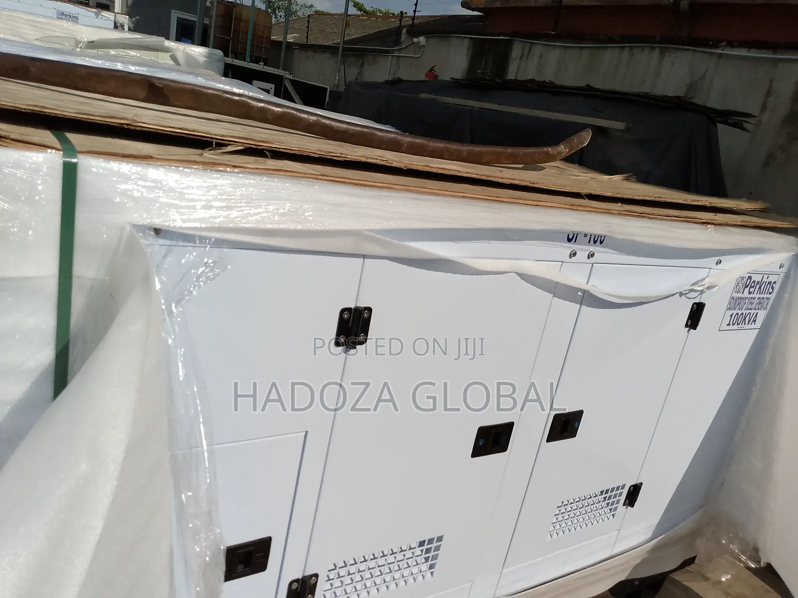 Vibration-Resistant 100kva Soundproof Perkins Generator