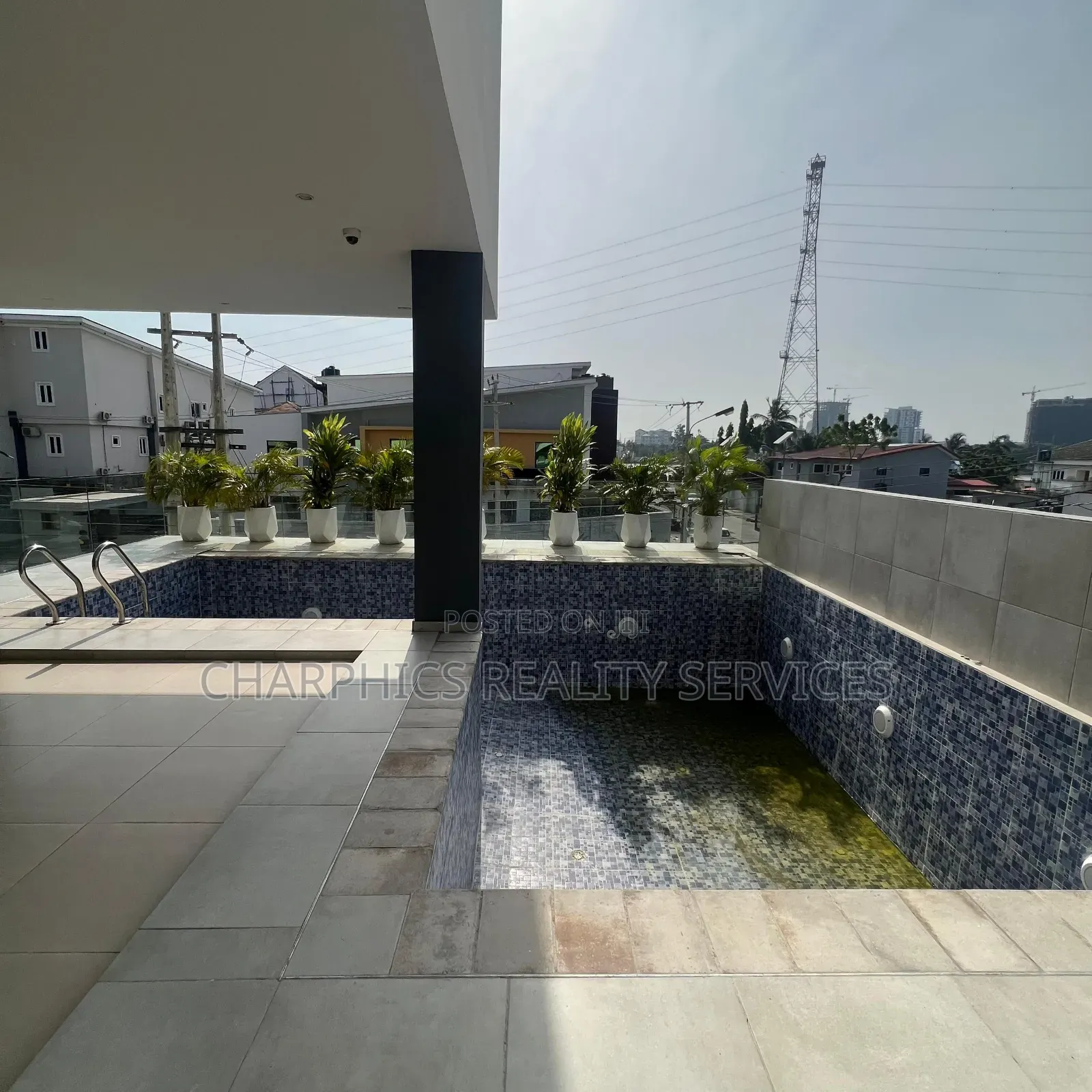 2bdrm Apartment in Lekki Phase 1 for sale