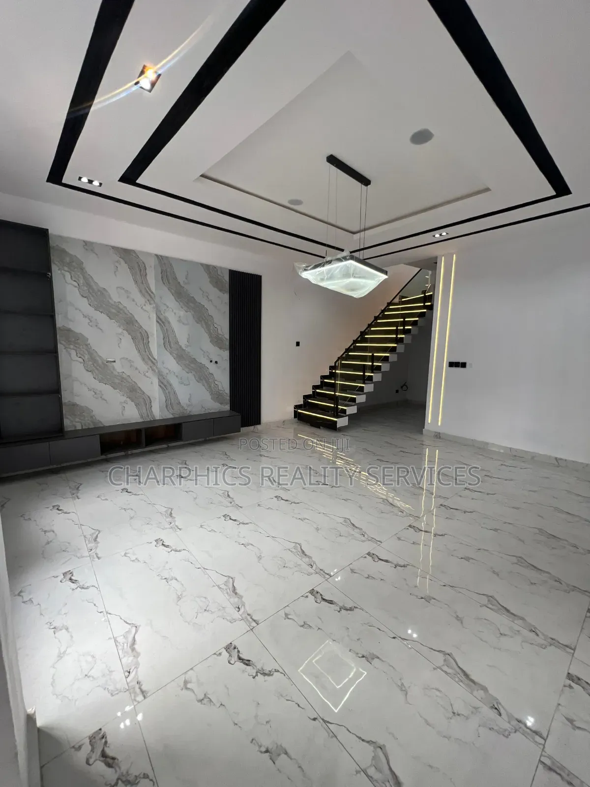 4bdrm Duplex in Ikota for sale