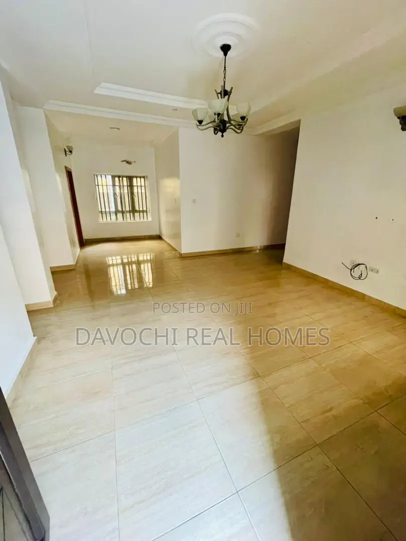 Furnished 3bdrm Apartment in Osapa london for rent