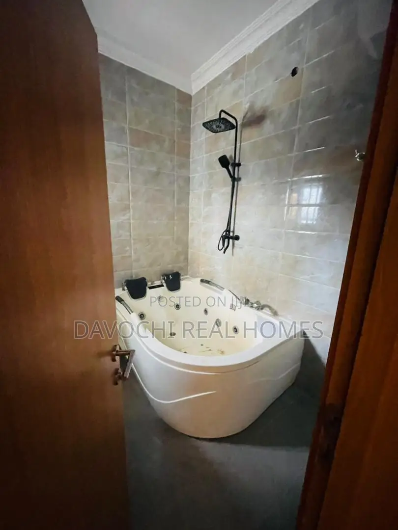 Furnished 3bdrm Apartment in Osapa london for rent