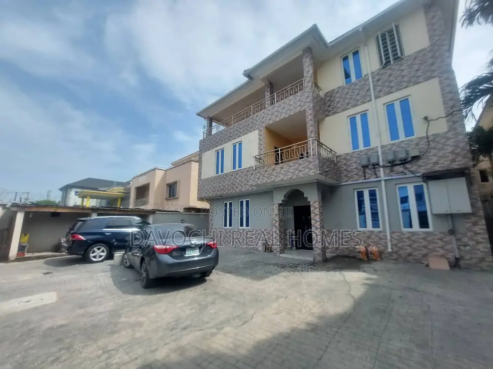 Furnished 5bdrm House in Lekki Expressway for rent