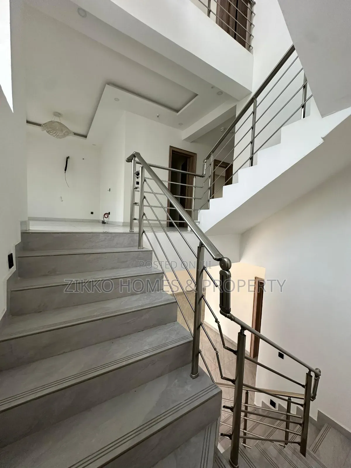 4bdrm Townhouse/Terrace in Lekki for sale