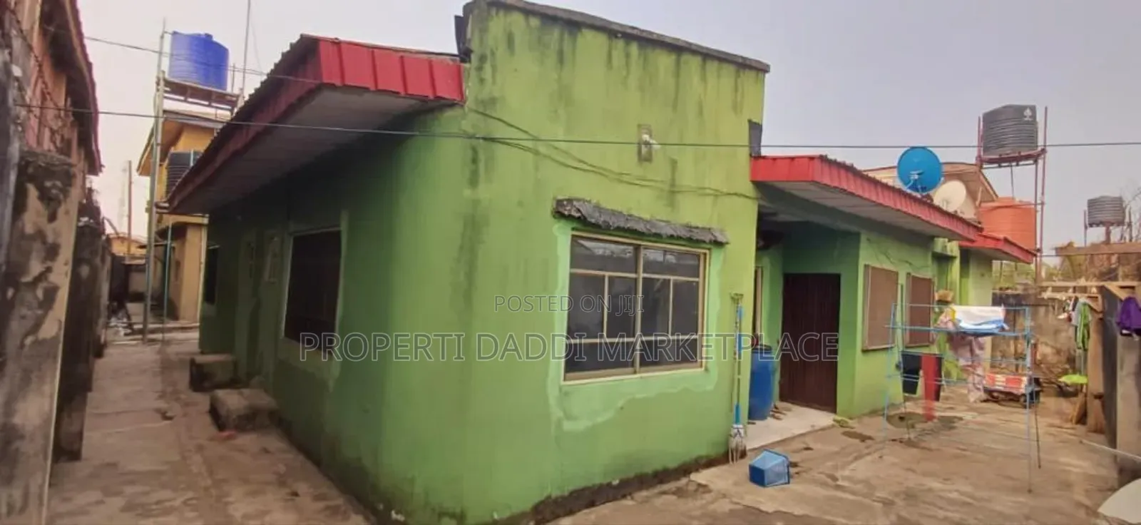 5bdrm Block of Flats in Ipaja for sale