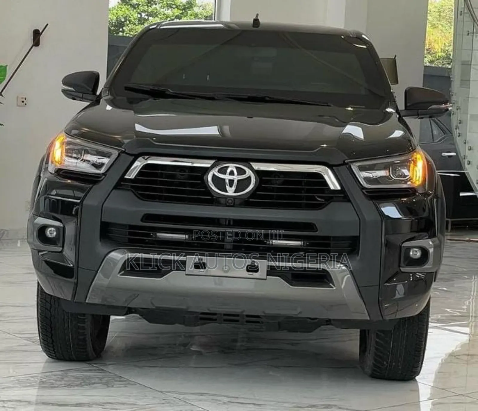 New Toyota Hilux 2025 Black