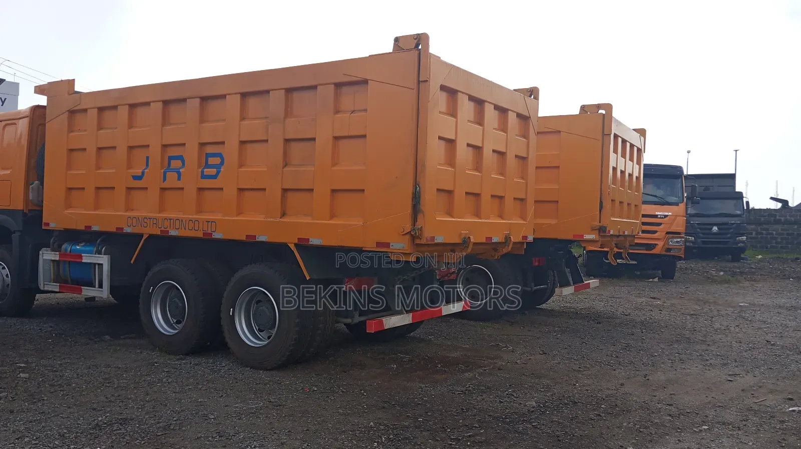 Foreign Used Howo Sino Truck 216 Yellow