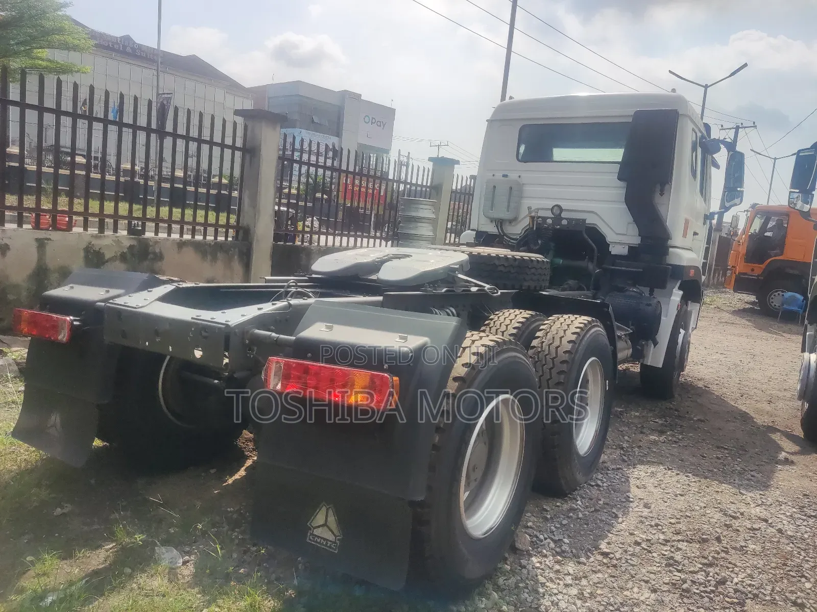Howo Sinotruk Covid-19 White