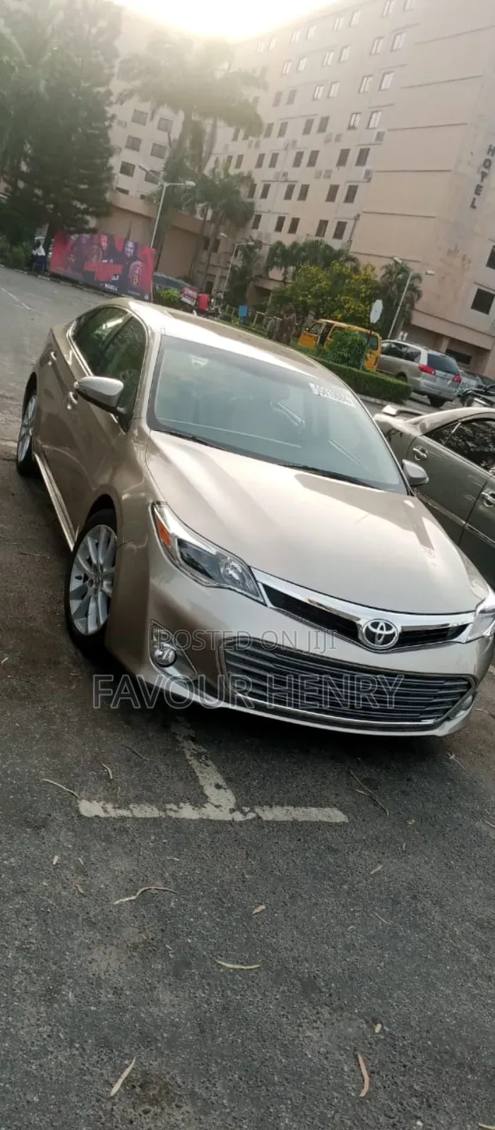 Toyota Avalon 2013 Gold