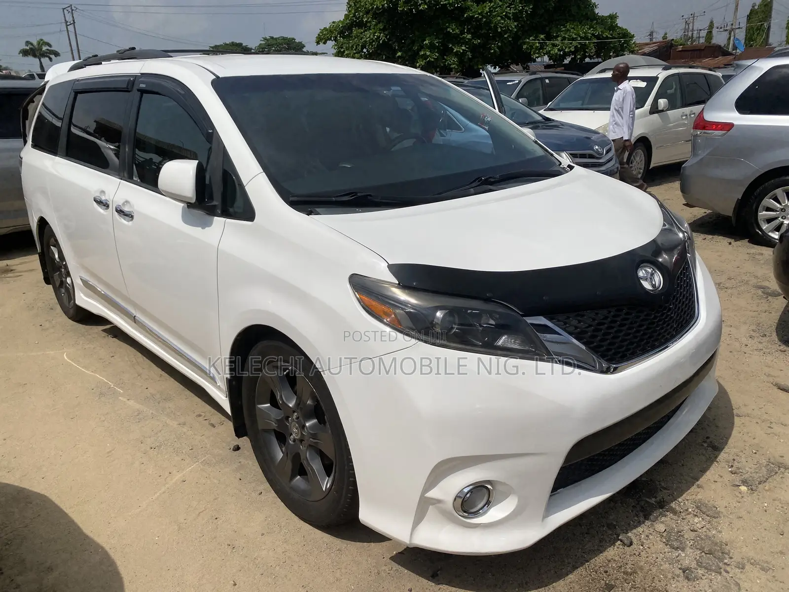 Toyota Sienna SE 8-Passenger 4dr Minivan (3.5L 6cyl 6A) 2015 White