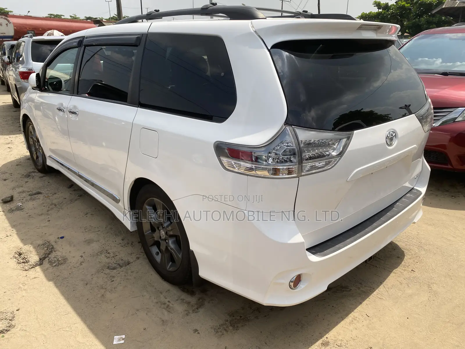 Toyota Sienna SE 8-Passenger 4dr Minivan (3.5L 6cyl 6A) 2015 White