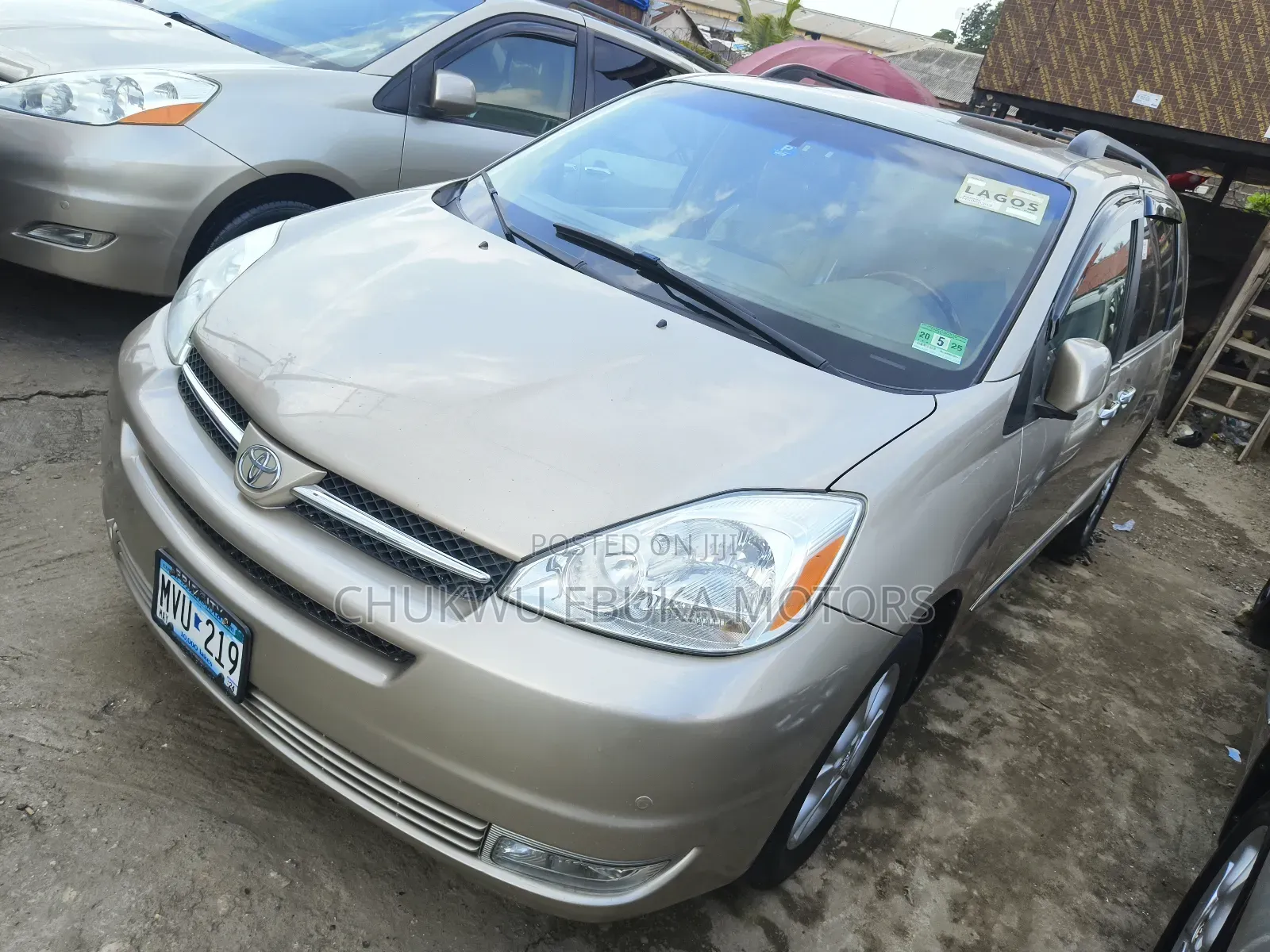 Toyota Sienna XLE Limited 2005 Gold