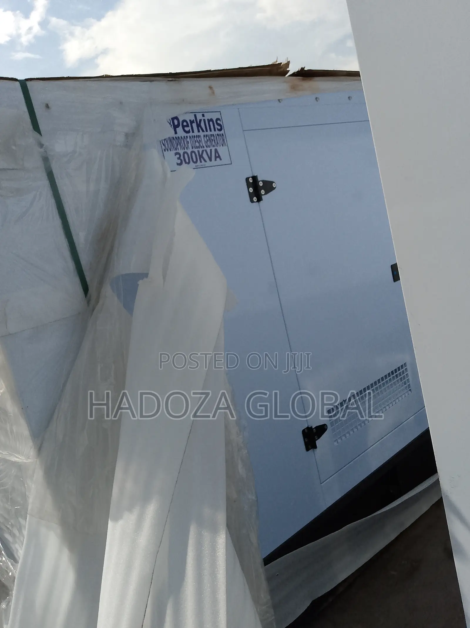 Cutting-Edge 300kva Soundproof Perkins Generator