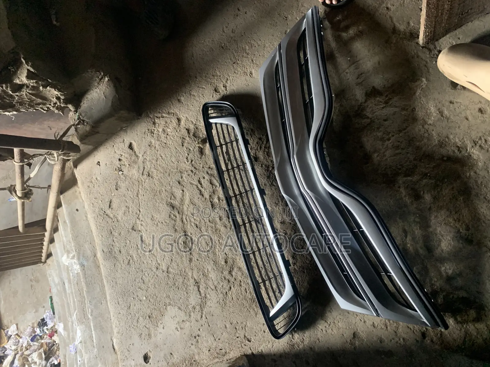 Front Grill Venza 2013 2015 Model