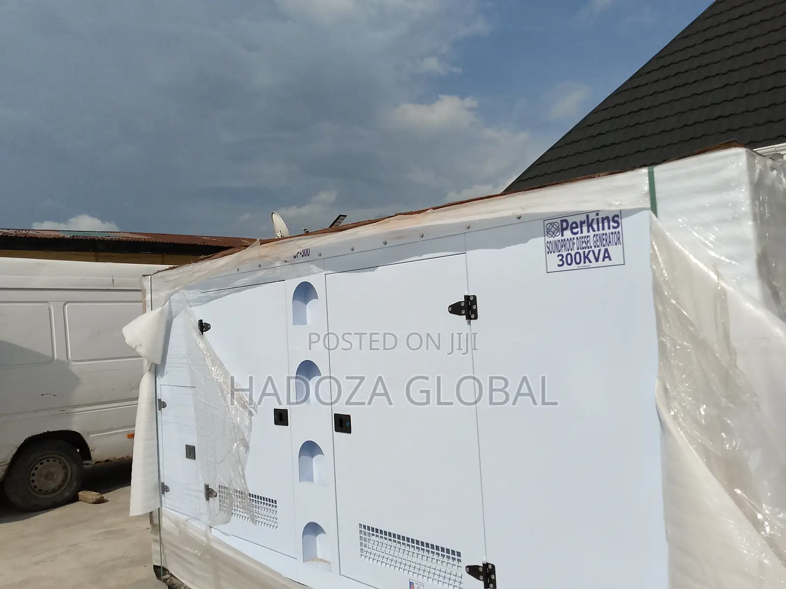 Very-Adaptable 300kva Soundproof Perkins Generator
