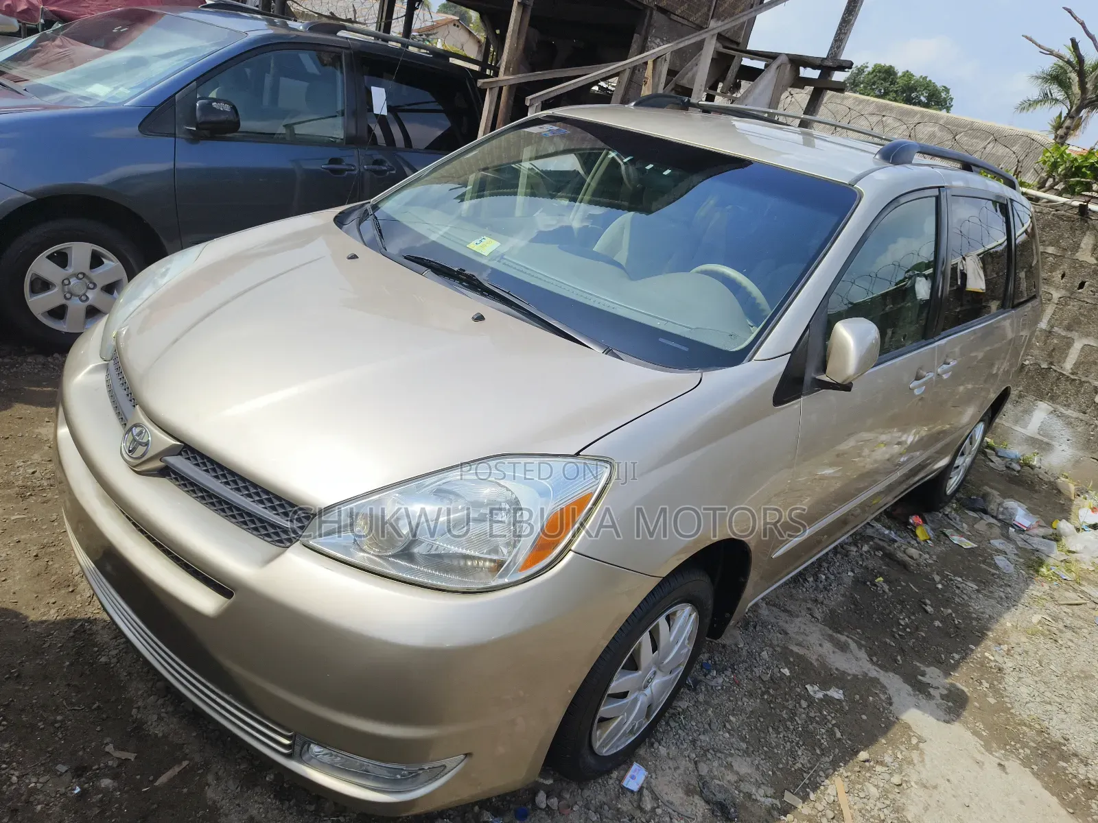 Toyota Sienna LE AWD 2005 Gold