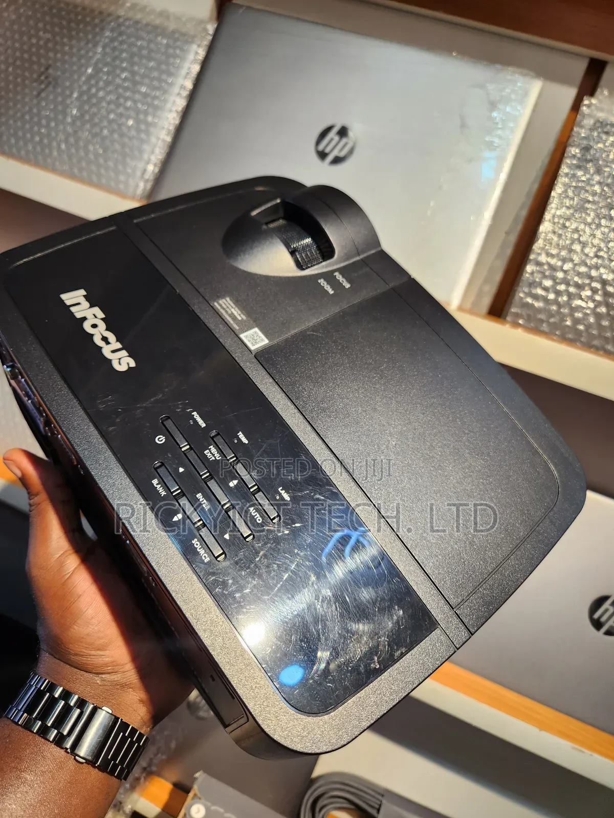 Projector Infocus
